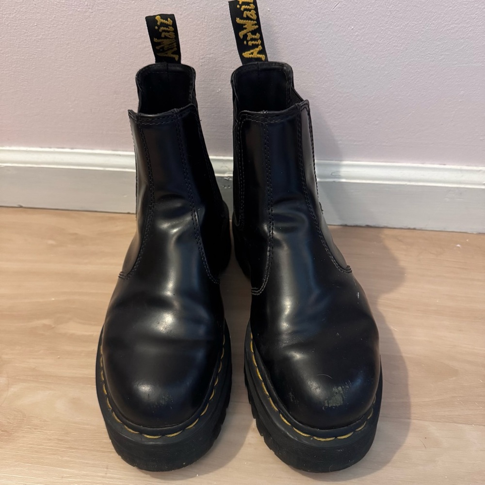 Doc Dr Marten 2976 Smooth Leather Platform Chelsea Boots Combat - Picture 2 of 8